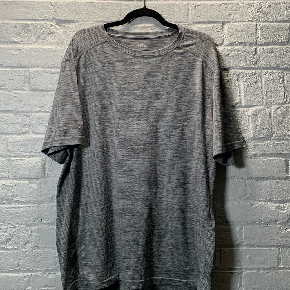 Zity men’s athletic shirt.